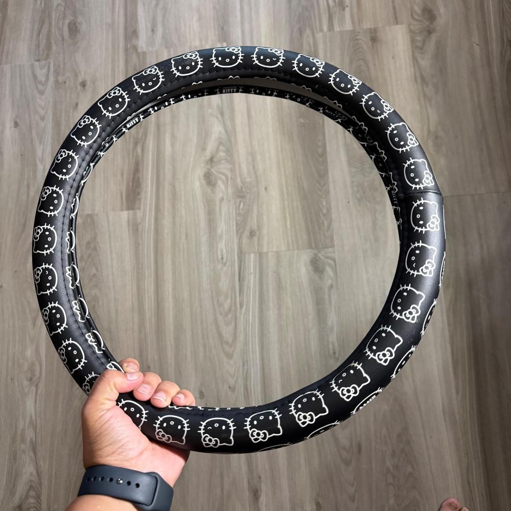 Hello Kitty Steering Wheel Cover